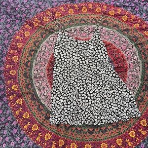 Brandy Melville one size. Flowery, flowy dress